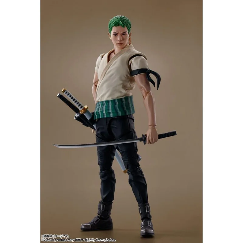 ONE PIECE NETFLIX - Roronoa Zoro - Figurine S.H. Figuarts 14cm