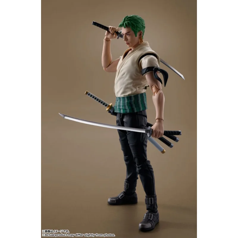ONE PIECE NETFLIX - Roronoa Zoro - Figurine S.H. Figuarts 14cm