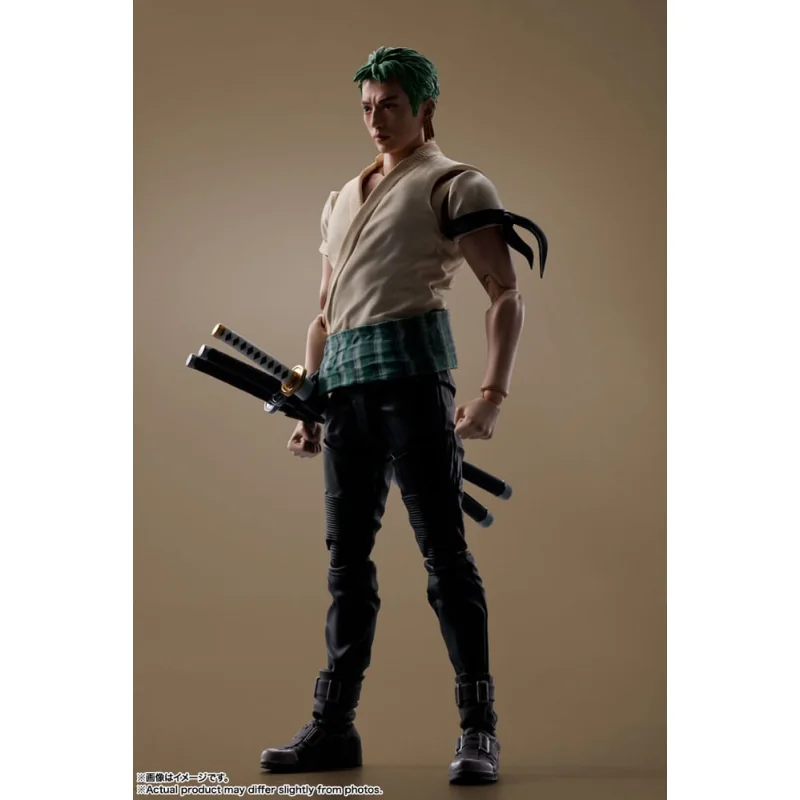 ONE PIECE NETFLIX - Roronoa Zoro - Figurine S.H. Figuarts 14cm