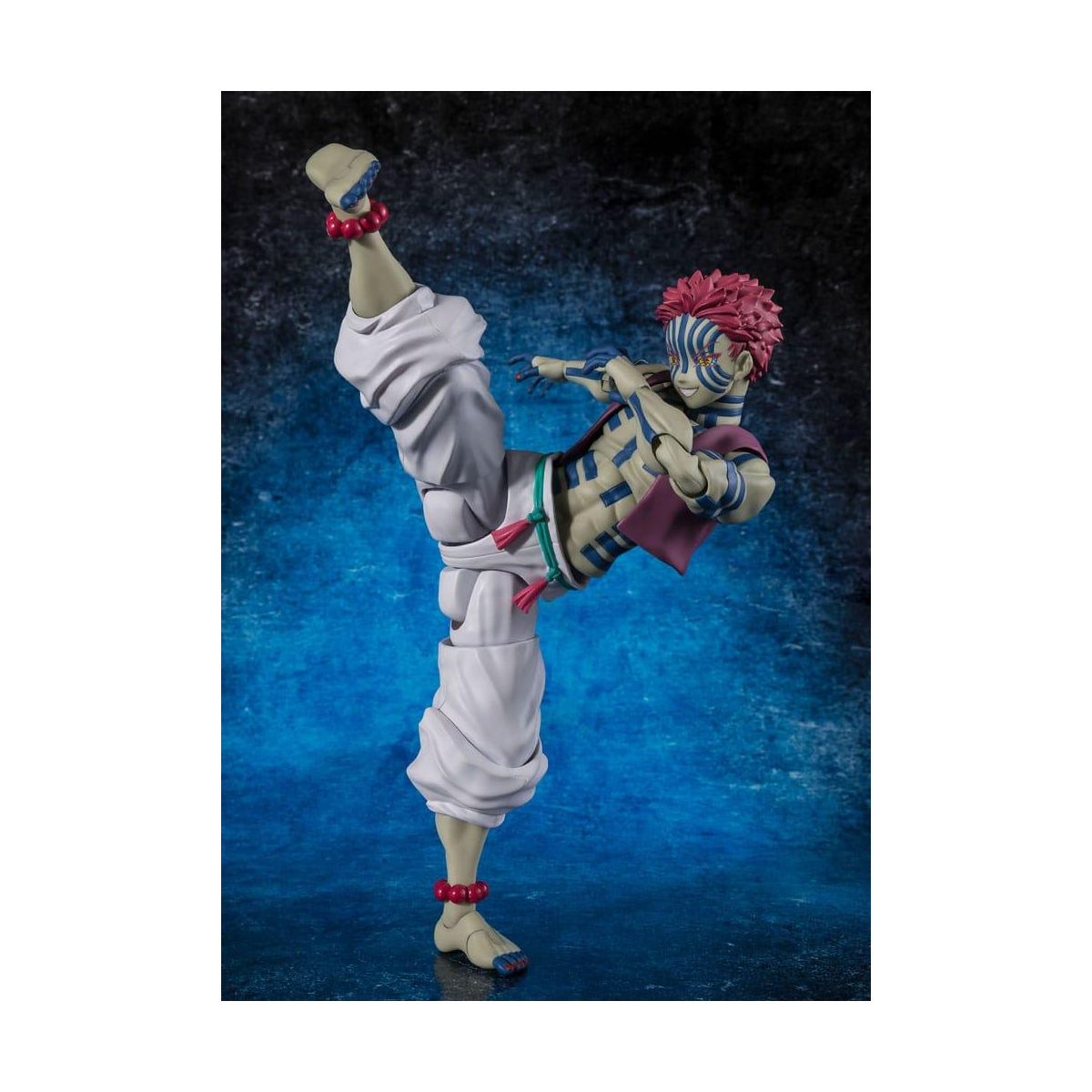 Figurine DEMON SLAYER - Akaza - Figurine S.H. Figuarts 15cm