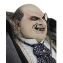 Batman Le Défi figurine 1/4 Mayoral Pinguin (Danny DeVito) 38 cm Batman Le Défi figurine 1/4 Mayoral Pinguin (Danny DeVito) 38 cm